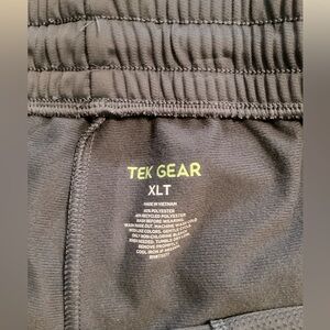 Activewear: Men’s Gray Tek Gear Pants Size XLT